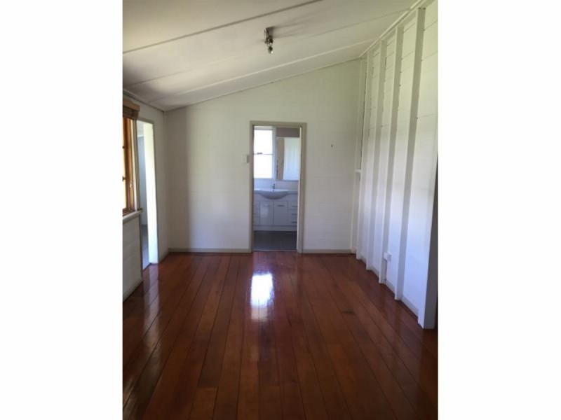 6 Headrick Street, Wandal QLD 4700